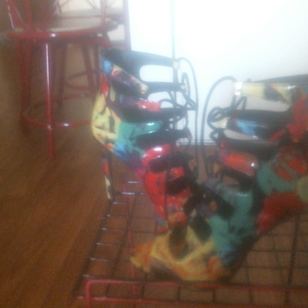 Multicolor Canies